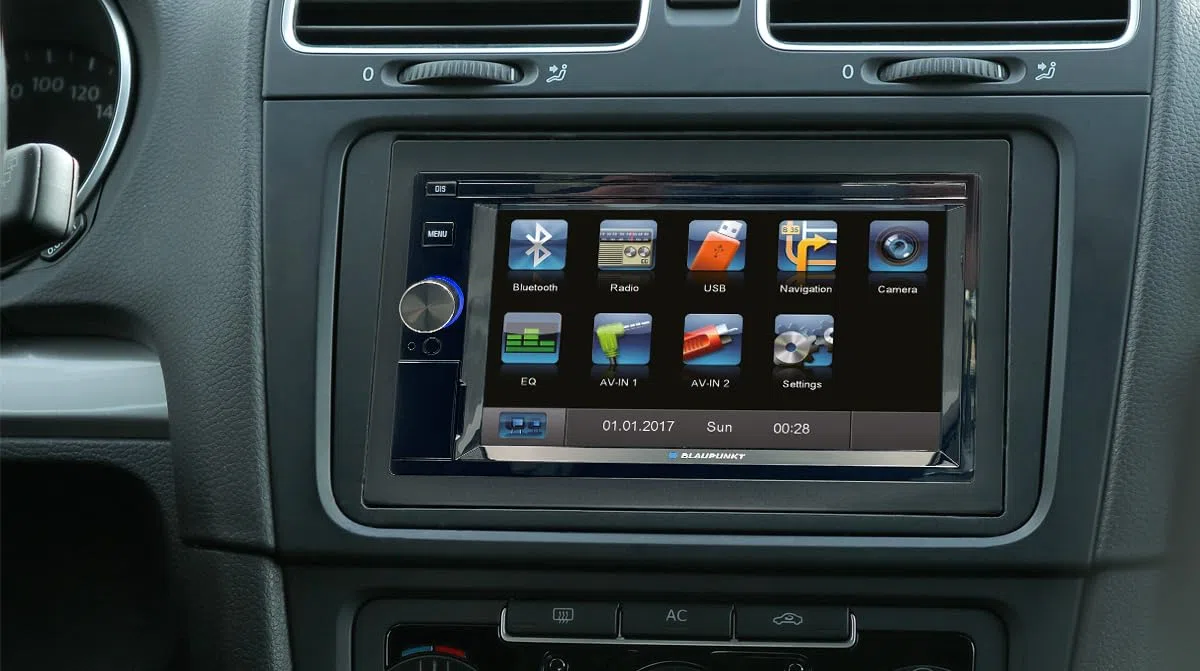 Blaupunkt Santa Cruz 370 DAB mit PKW-Navigation und TMC-Modul, 2-DIN Car-Multimedia, 6,2 Zoll Touchscreen, Bluetooth, Freisprecheinrichtung, 2X USB, SD-Kartenleser, 180 Watt