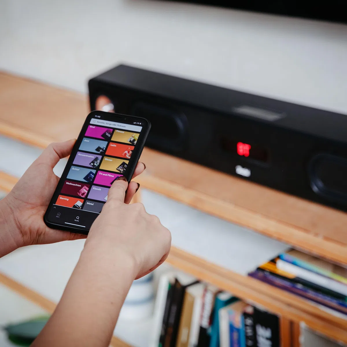 Teufel CINEBAR Ultima Streaming - Soundbar mit Streamer | WLAN-Netzwerkplayer, Kabellos, LAN, Integriertes Subwoofer System, Multiroom Funktion - schwarz