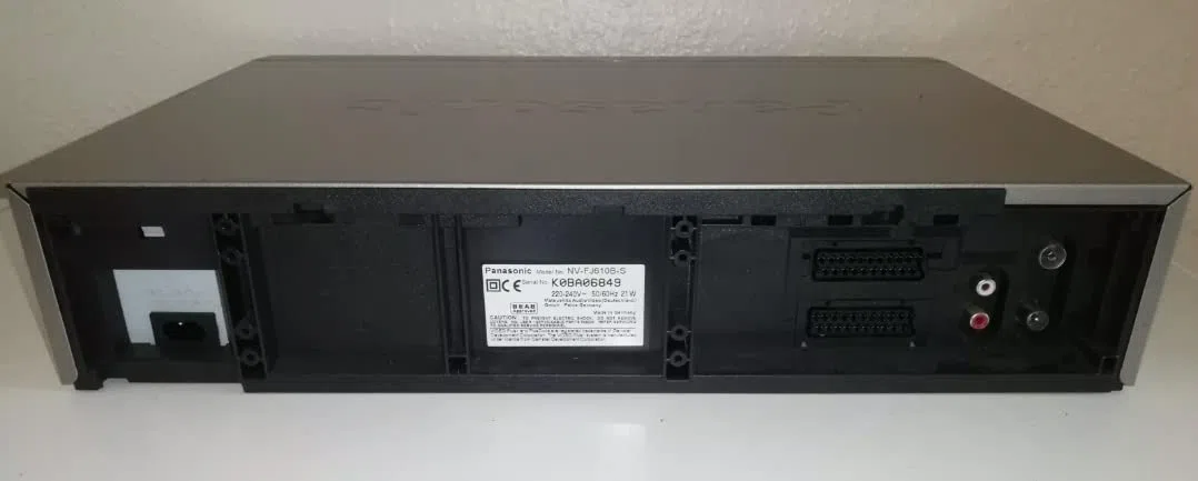 Sony SLV-SE800 VHS-Videorekorder Silber